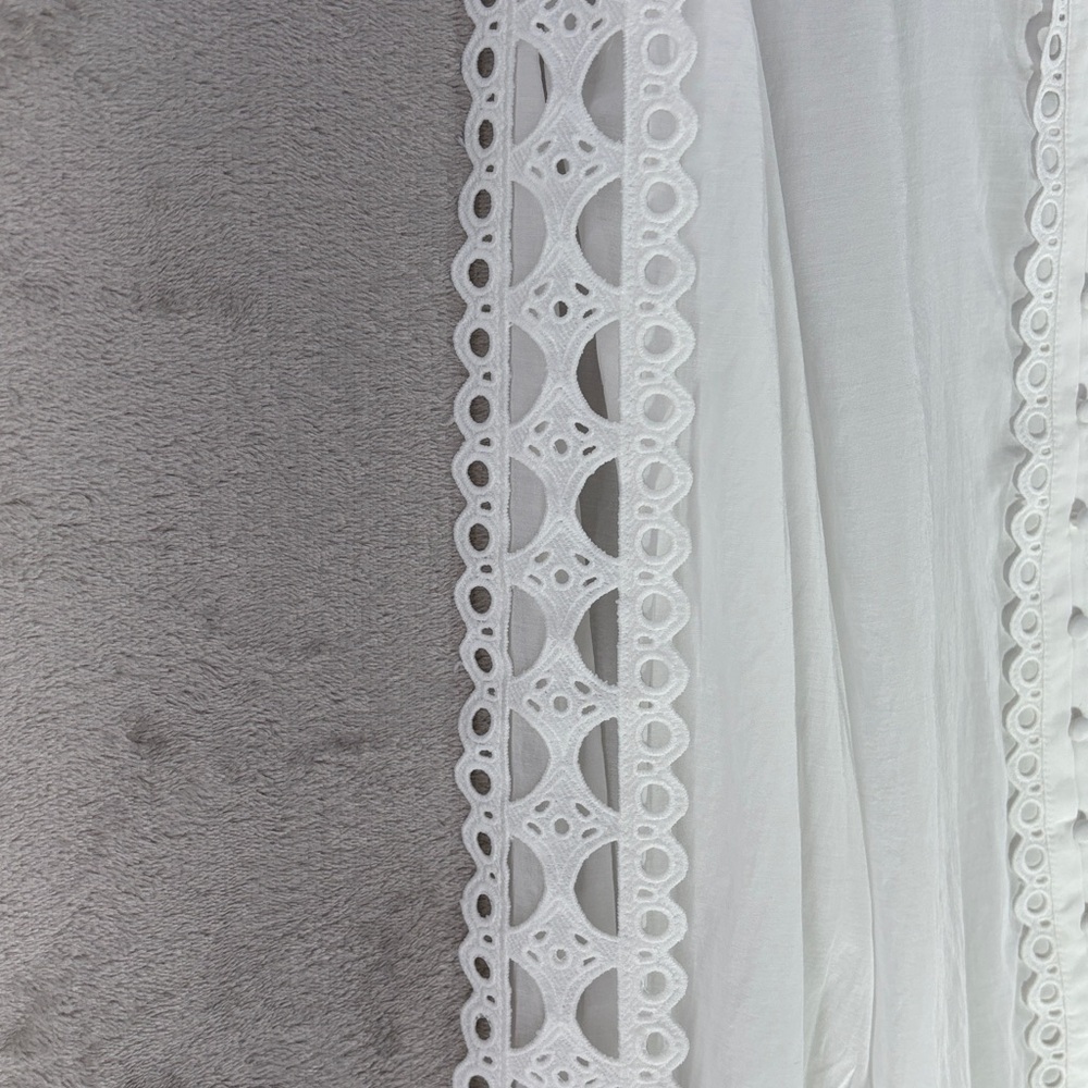NWT--H&M White Sheer Eyelet Lace Trim Button Up Long Sleeve Size M - Picture 7 of 10